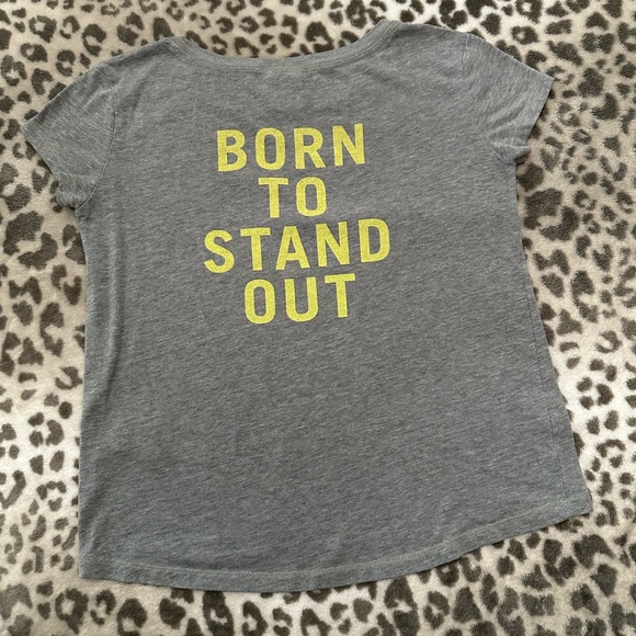 Abercrombie Kids Giraffe Graphic Tee in Gray Size Medium Girls - Picture 13 of 17